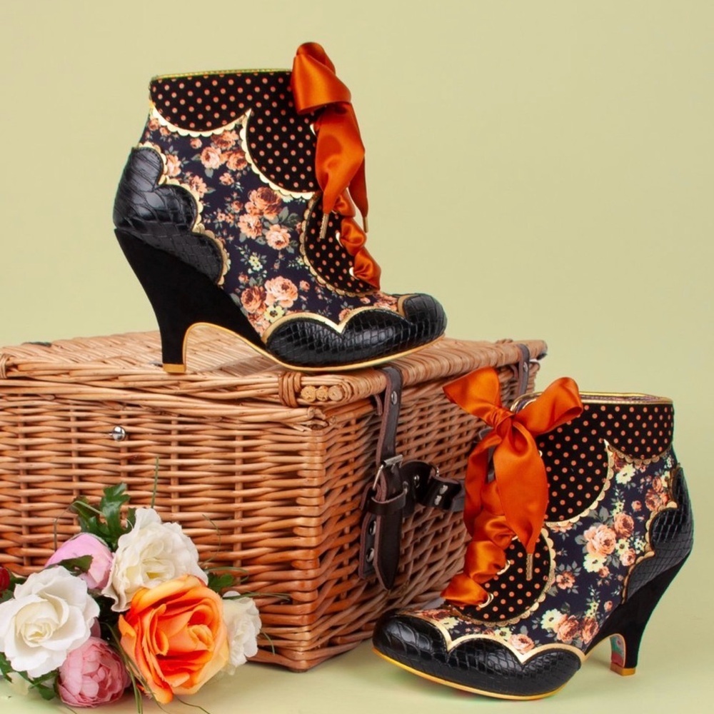 Irregular Choice Dolly Mixture Lace Up Boots Orange‎ Black Floral 40 GUC